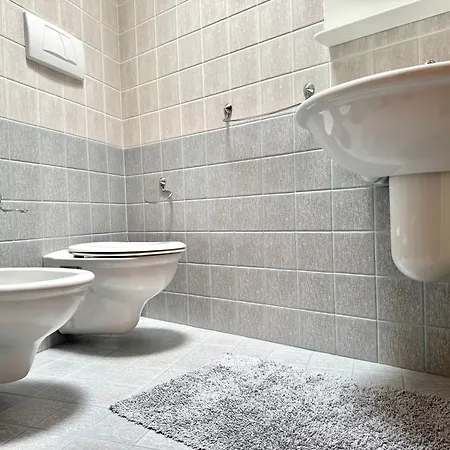 & Sea - Apulian Group Apartment Rome