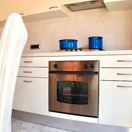& Sea - Apulian Group Apartment Rome