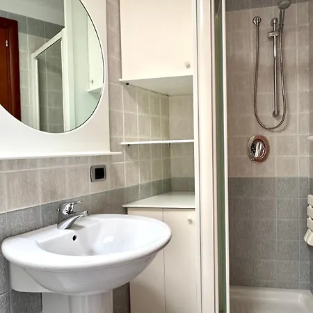 & Sea - Apulian Group Apartment Rome